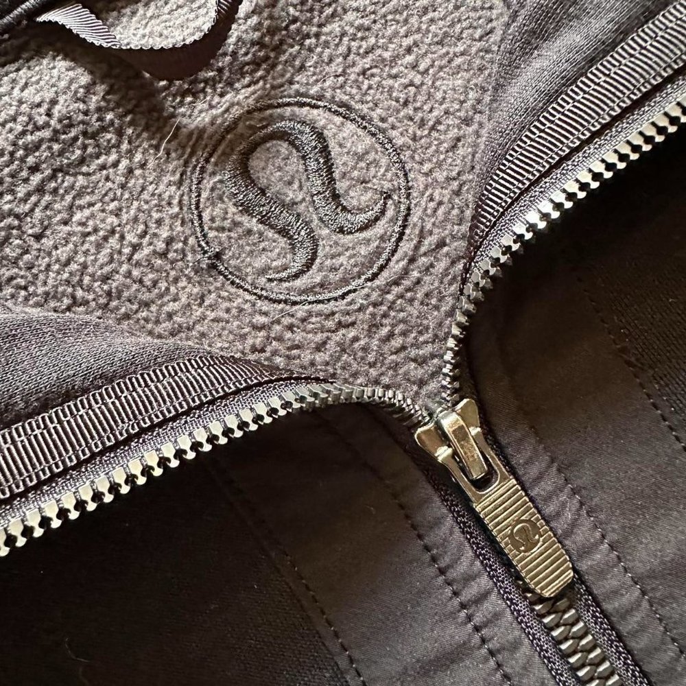 Lululemon Light as Warmth W4AOXS Women's Black PrimaLoft Insulated Zip Up Jacket - Picture 6 of 7